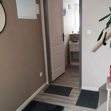 Spacieuse Agreable Fonctionnelle Avec Acces Au Wifi Homestay Lesparre-Medoc