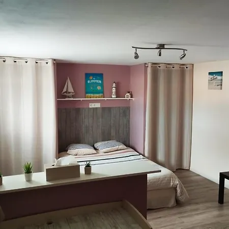 Homestay Spacieuse Agreable Fonctionnelle Avec Acces Au Wifi *