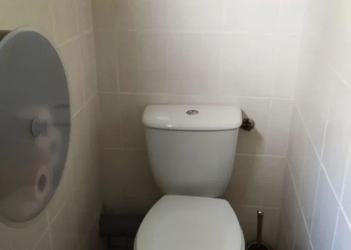 Spacieuse Agreable Fonctionnelle Avec Acces Au Wifi *